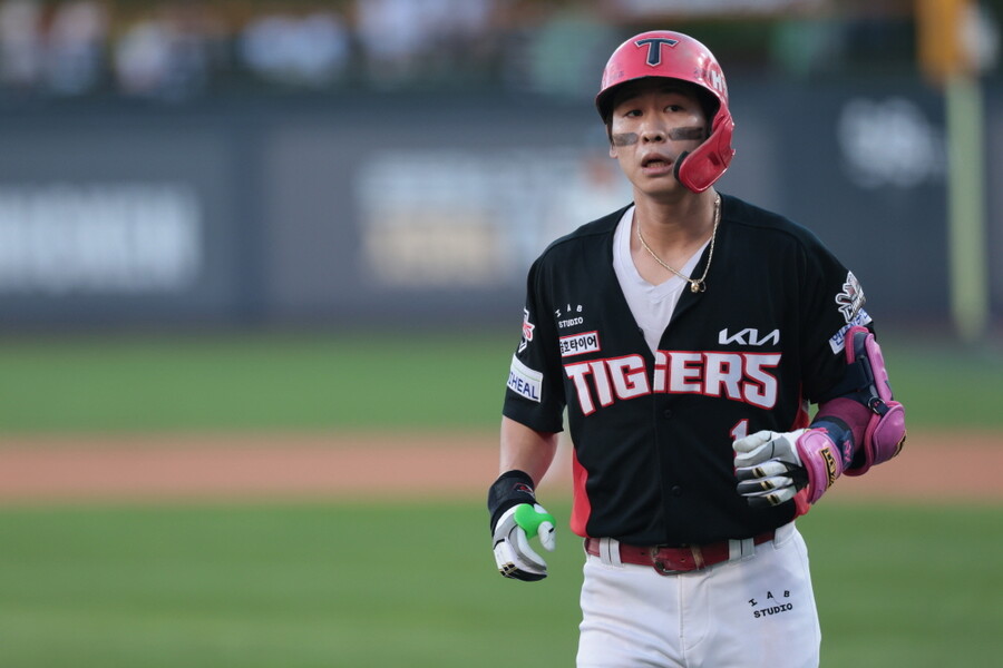 '우승팀' KIA가 어쩌다…데뷔 첫 선발 등판한 투수에 노히트 굴욕, KBO 대기록 희생양 될뻔 했다