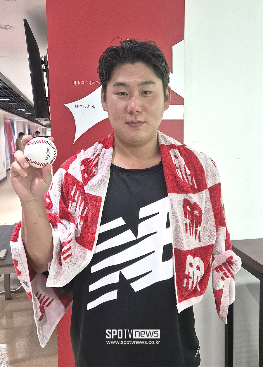 KIA 타자들이 안타 1개도 못쳤다…FA 보상선수 대반란, 151km 강속구보다 더 강한 무기가 생겼다