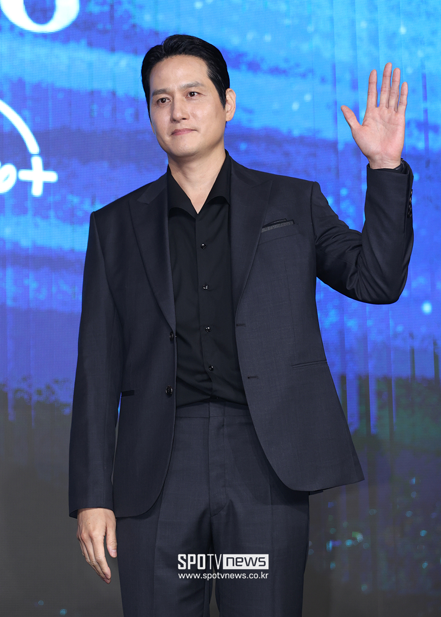 '북극성' 전지현 "박해준 오늘도 잘생겨, 강동원까지 행복한 촬영장"