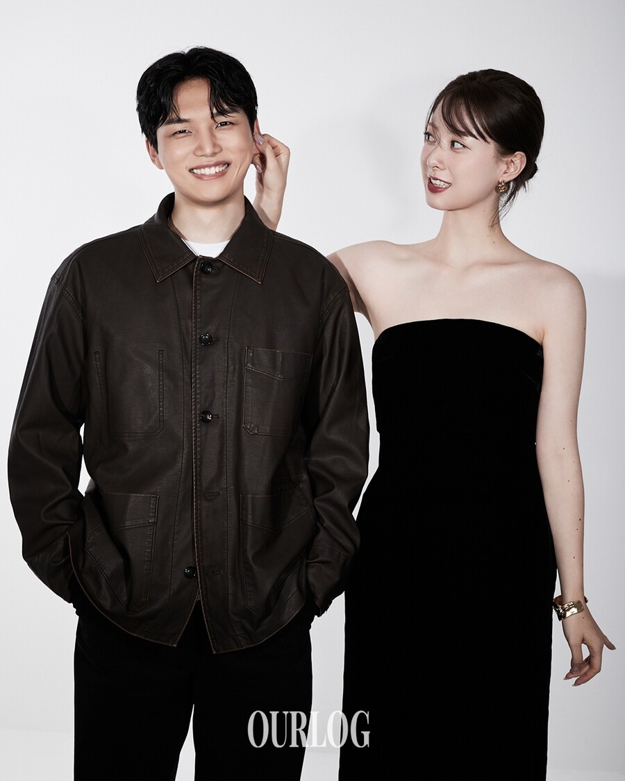 모델 뺨치네…'모솔연애' 지수·재윤, 화보 찍었다 '누나-동생 관계성'