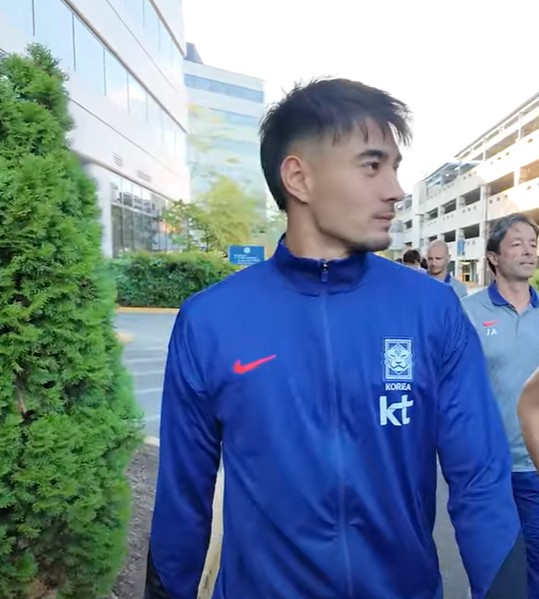 벌써?! 뼛속까지 한국인 다 됐다! 대표팀 첫 합류한 '혼혈' 카스트로프 "한국의 일원으로서 잘 지내고 싶다" 당찬 각오