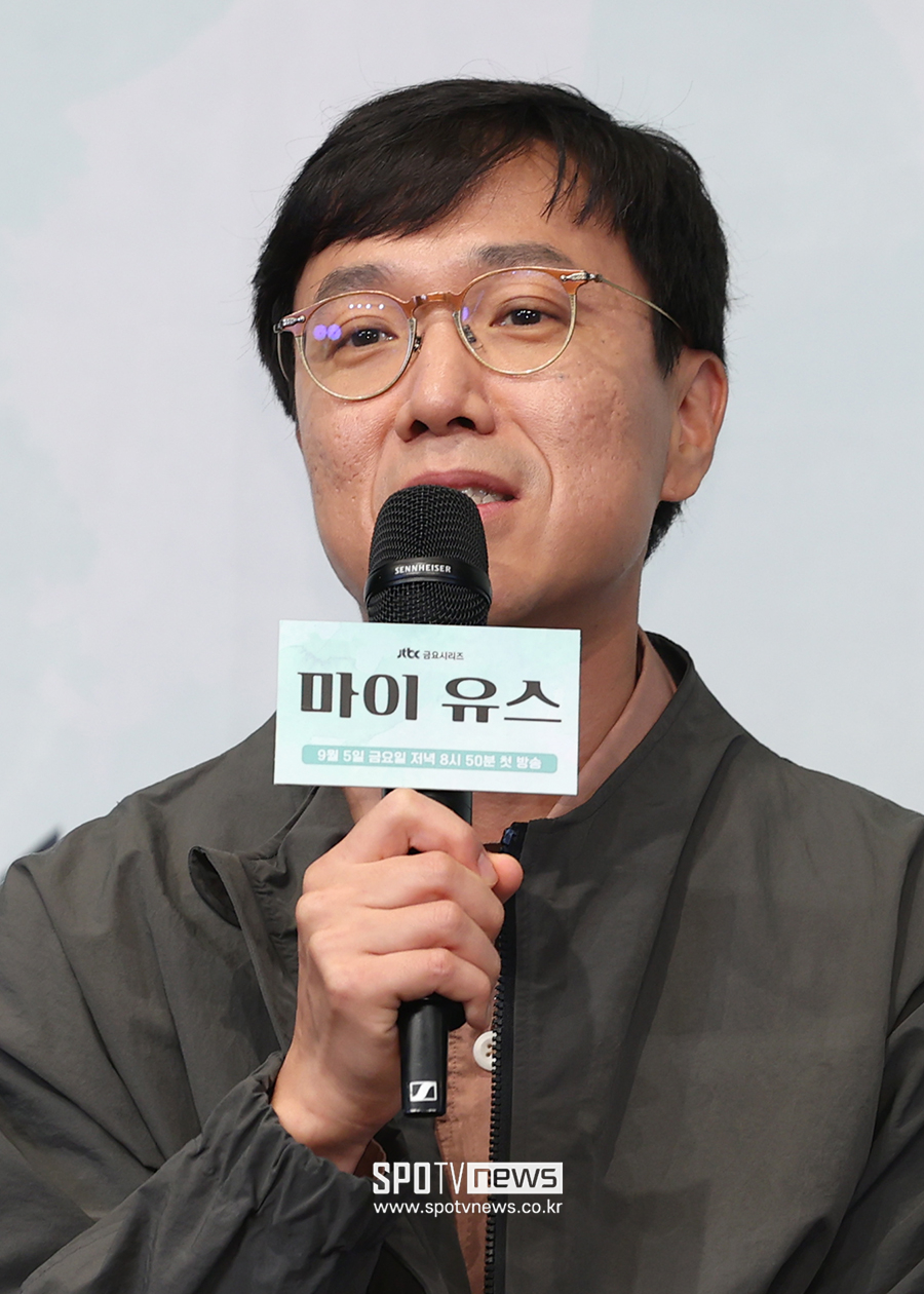 [포토S] 인사말 하는 이상엽 감독