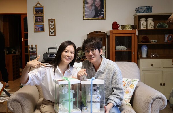 신승훈 신곡에 등장하는 오애순…문소리, '쉬 워즈' 뮤비 출연