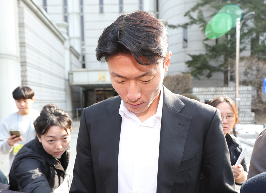 "북중미 월드컵, 내가 대표팀 기둥역할 해야" 황의조 “불법촬영 혐의 2심도 징역형 집행유예”…“축구에 전념”