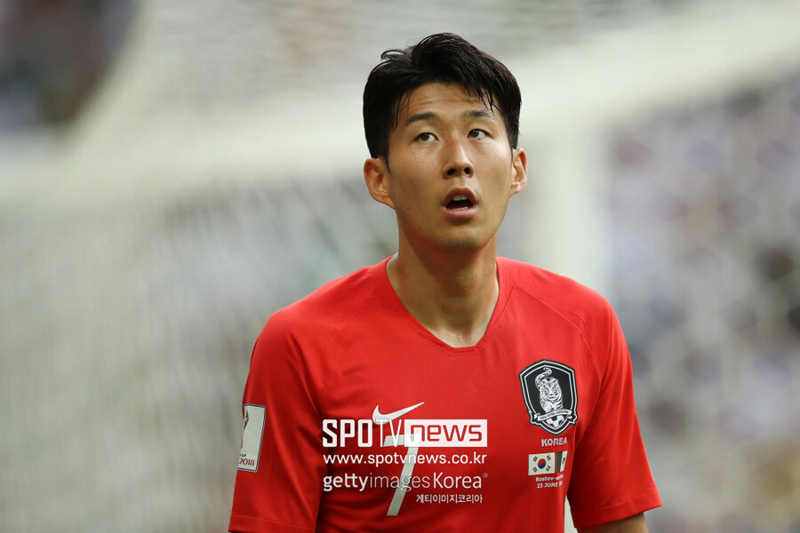"손흥민은 아시아의 거인" '韓 역대급 윙어' 손흥민, 英 떠나도 철통 경계...7년 만에 리매치에 "멕시코 구한 영웅이었다"