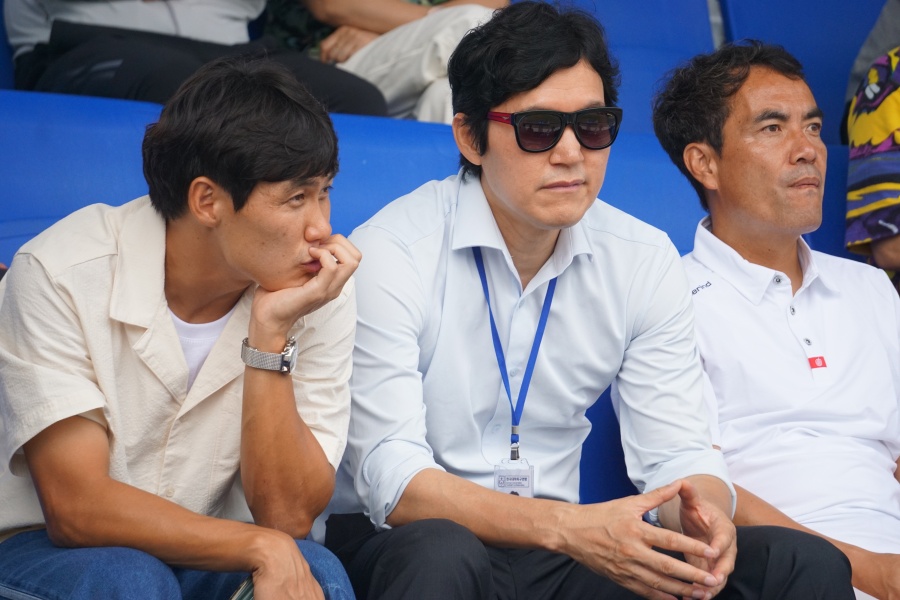  제20회 1·2학년 대학축구연맹전 결승 현장을 찾은 최철순 ⓒ대학축구연맹