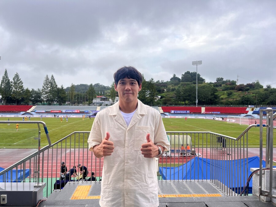  제20회 1·2학년 대학축구연맹전 결승 현장을 찾은 최철순 ⓒ대학축구연맹