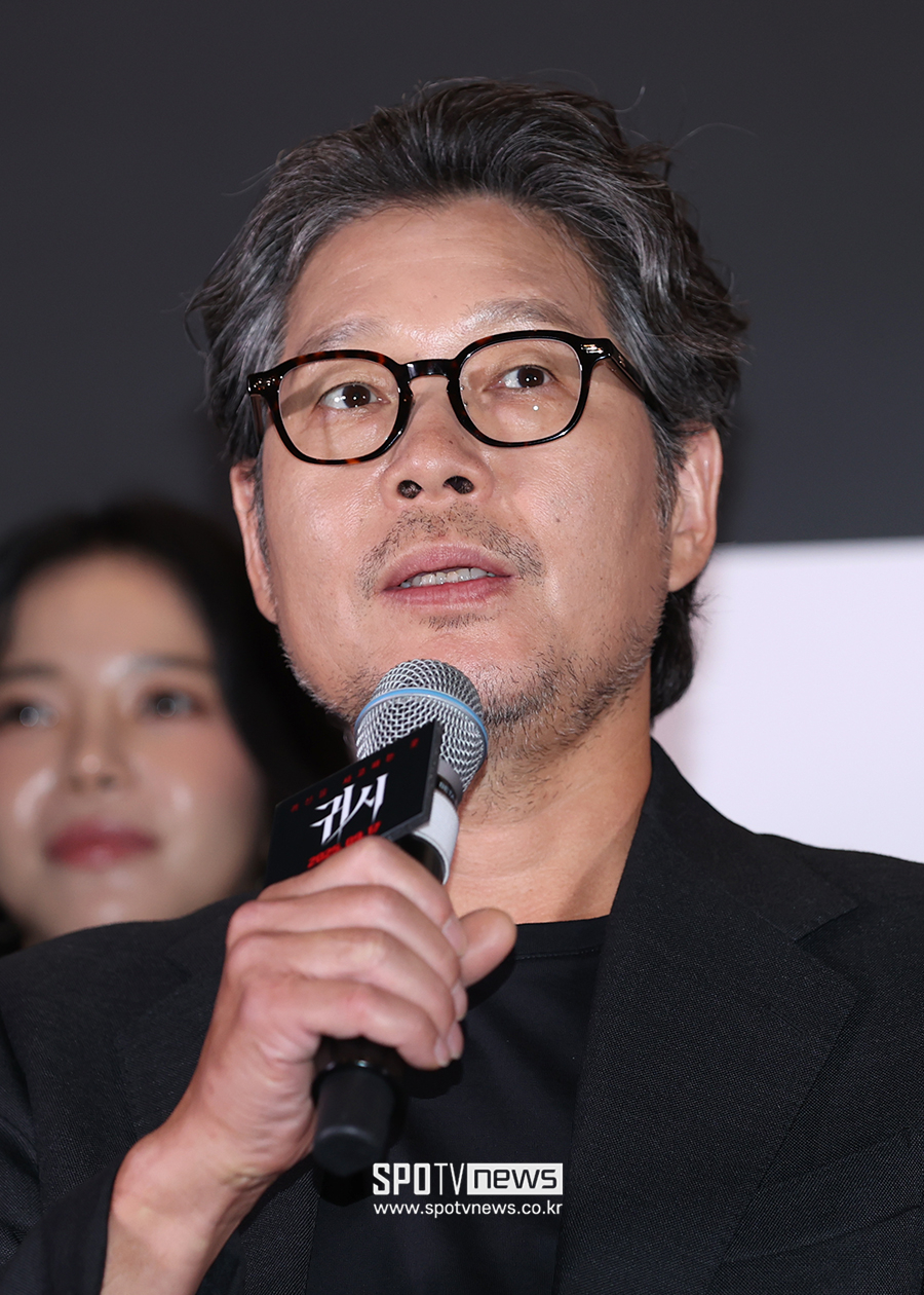 [포토S] 인사말 하는 유재명