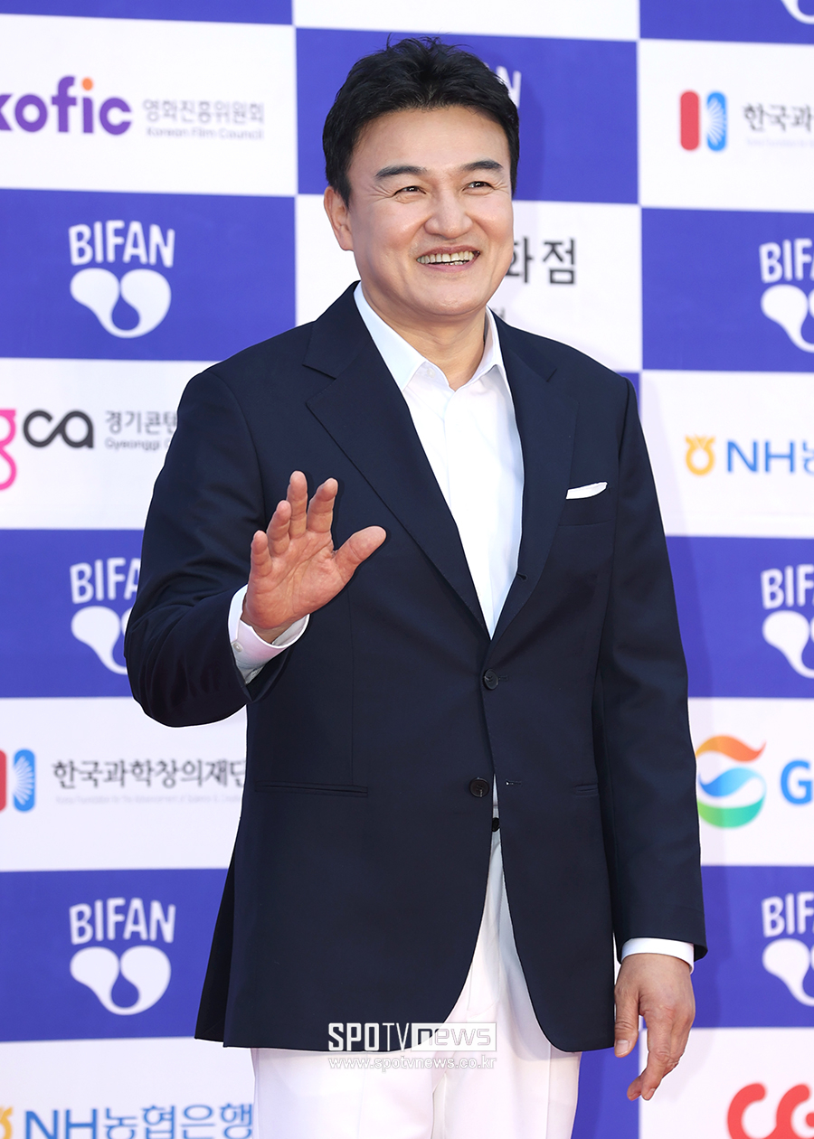 60억→700억 잭팟…박중훈, 역삼동 빌딩 매물로 내놨다