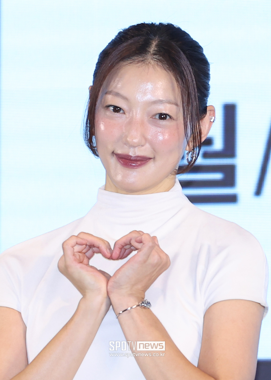 이엘, 칸의 여왕부터 열혈 형사까지…올라운더 배우의 진면목