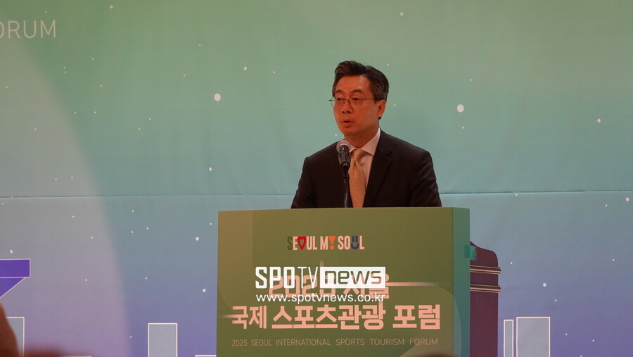 축사전하고 있는 유병채 국민소통실 실장 ⓒ배정호 기자
