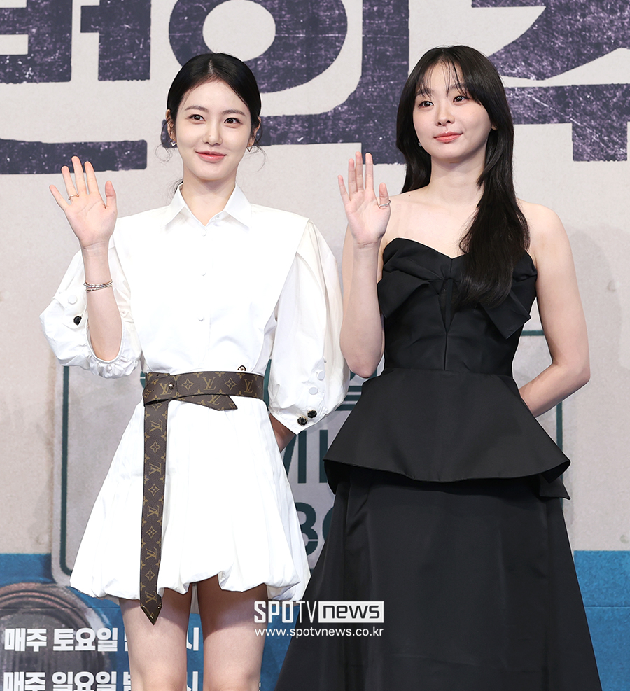 [포토S] 신예은-김다미, 화이트&블랙