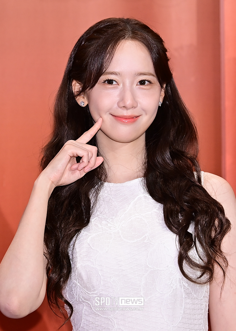 [포토S] 윤아, '사랑스러운 볼 콕'