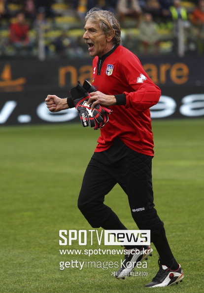▲ Football Soccer Club Soccer