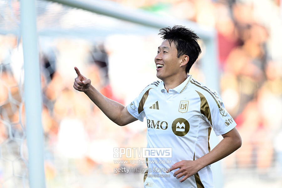 ▲ 손흥민이 LAFC 입성 이후 4경기 2골 1도움이라는 결코 가볍지 않은 출발을 보여주고 있다. MLS 특유의 빠른 전환, 강한 피지컬이 혼재된 리그에 적응하는 속도가 한층 빨라졌다는 평가다.