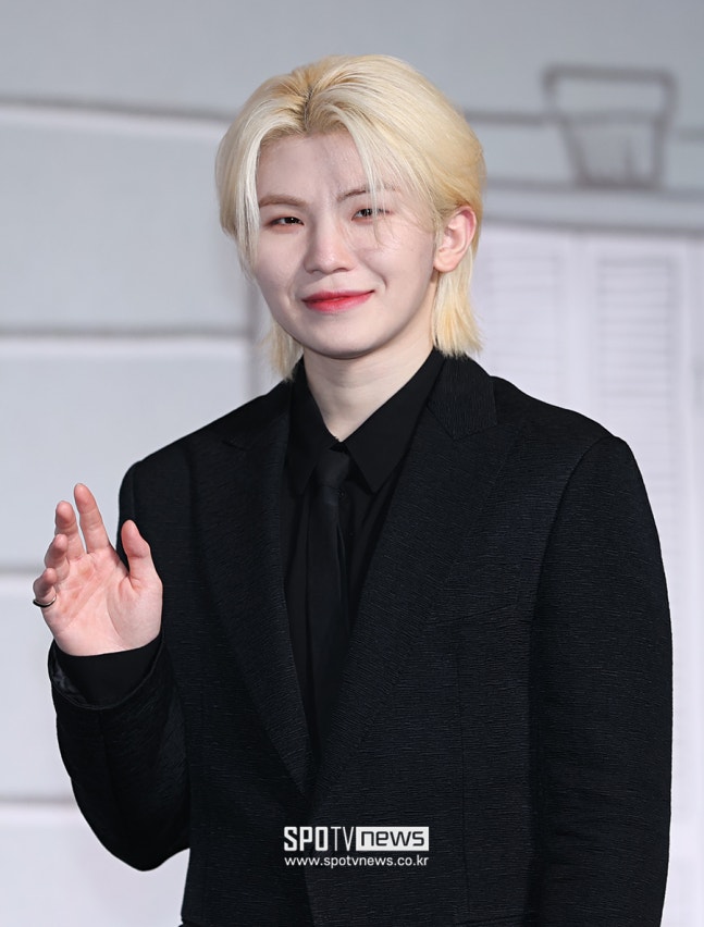 세븐틴 우지, 오늘(15일) 현역 입대…정한·원우 이어 세번째 "힘받고 들어간다"