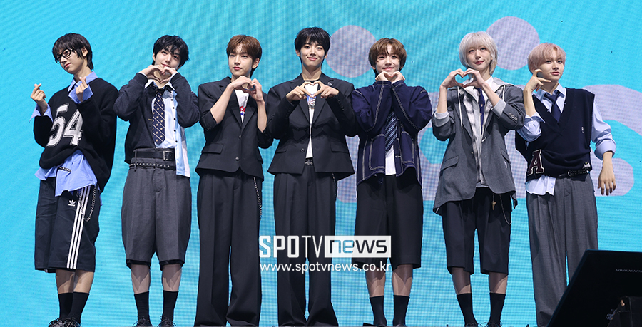 [포토S] 아이딧, '하트 뿅!'