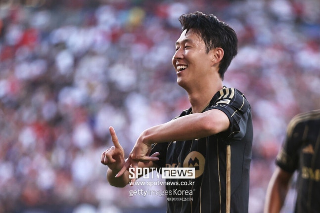 깜짝! MLS 가도 다 본다, 손흥민 벼락골에 DESK 집합…美 SI 인정 "SON이 LAFC를 전 세계적으로 만들고 있다"