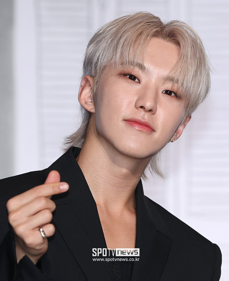 세븐틴 호시, 1억 기부하고 입대 "성장하는 아이들에게 힘 주고파"