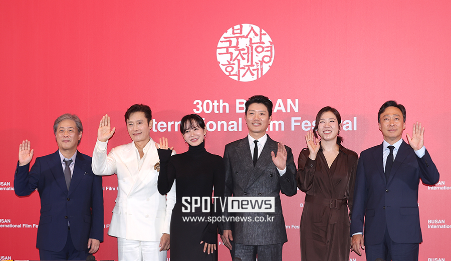 ▲ 박찬욱 감독 이병헌 손예진 박희순 염혜란 이성민 ⓒ곽혜미 기자