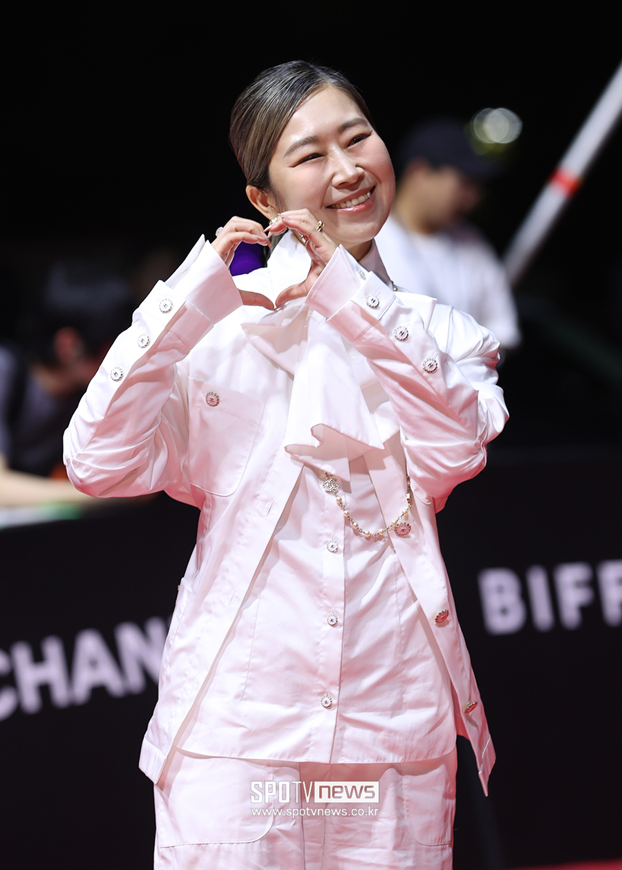 [포토S] 하트 만든 메기 강 감독