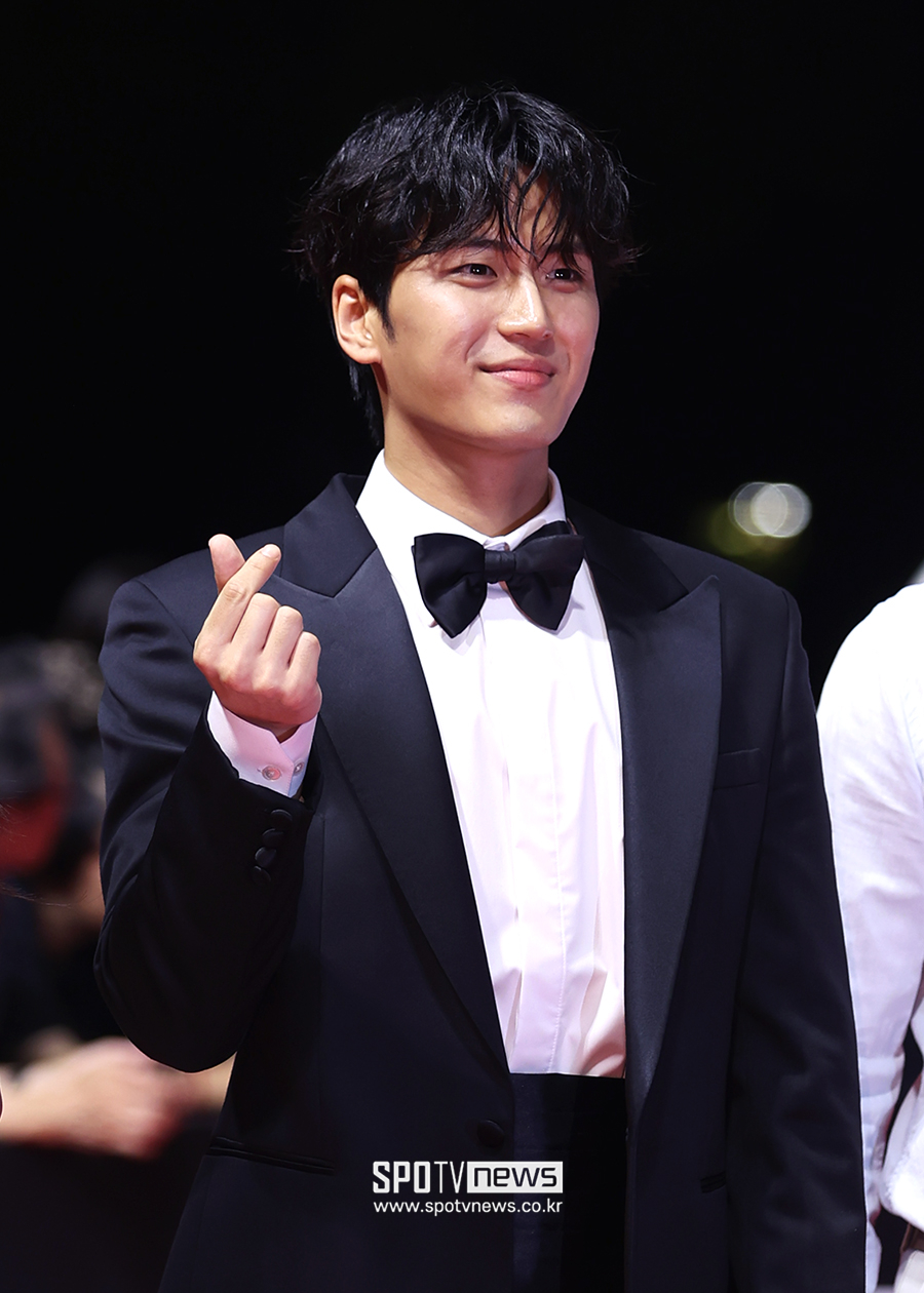 [포토S] 김민철, 수줍은 하트