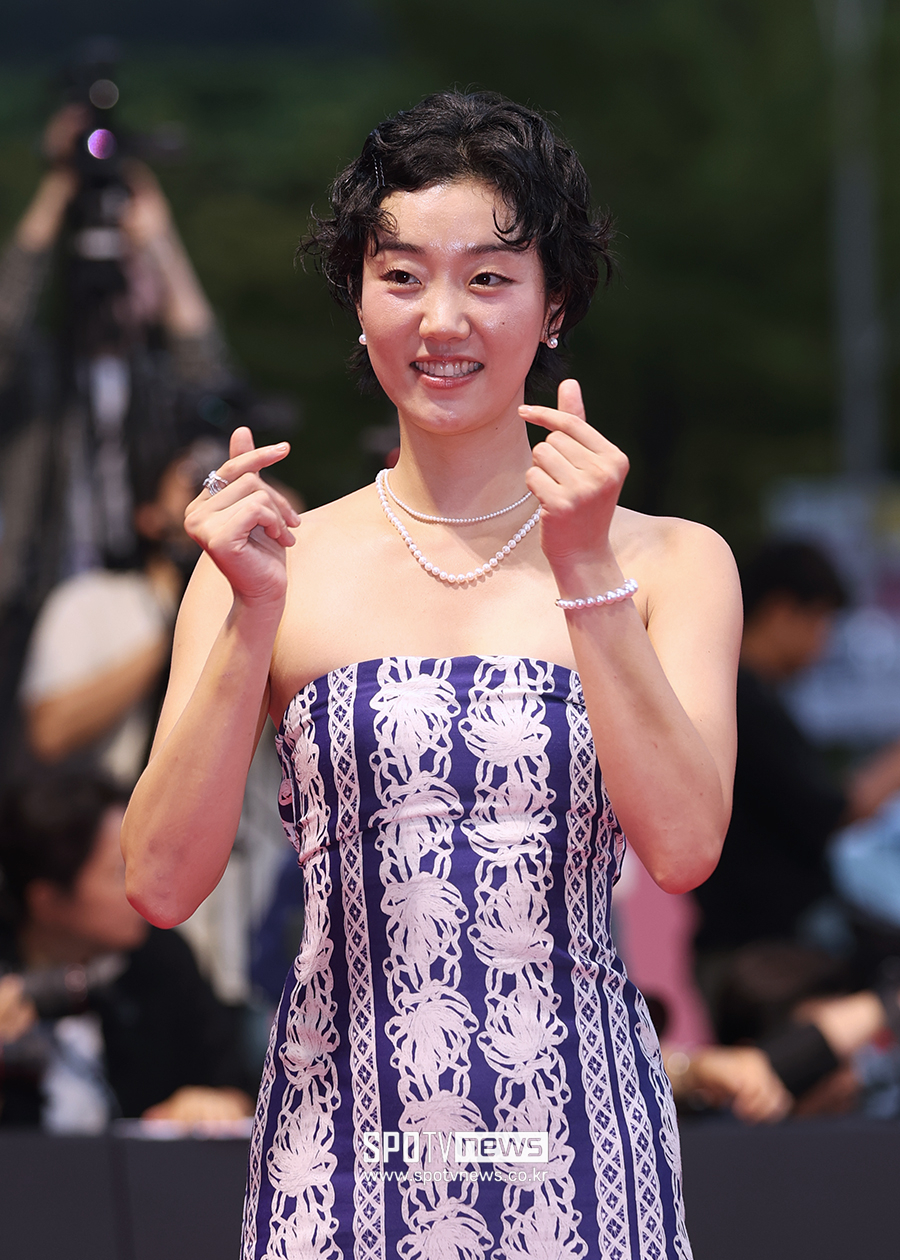 [포토S] 이주영, '하트 받으세요'