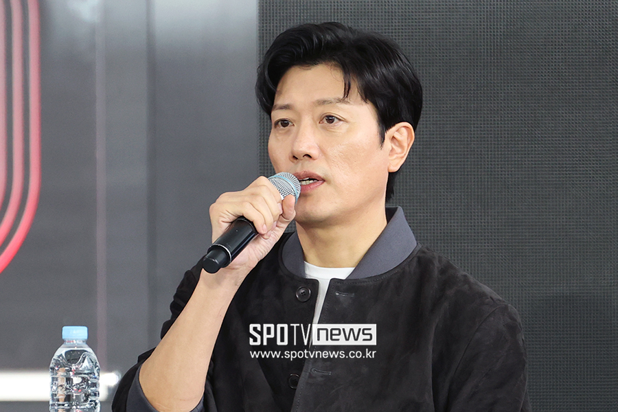 [포토S] 인사말 하는 박희순