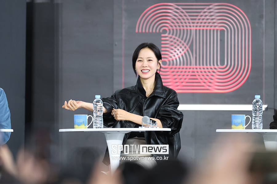 [포토S] 부산 팬들과 만나는 손예진