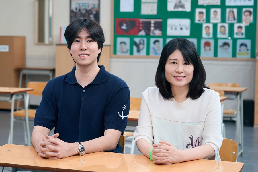 ▲ '아는형님' 연출 황제민, 작가 황선영. 제공|JTBC
