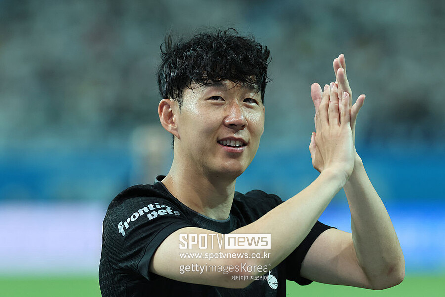 ▲ 손흥민의 MLS 도전은 기대와 우려가 공존했다. 그러나 지금은 리그 최단 시간 선제골, 데뷔 첫 해트트릭, 라운드 MVP 등 굵직한 기록으로 스스로 그 답을 내리고 있다. 이제 남은 건 MLS컵이다. 손흥민은 영국에서 놓쳤던 트로피를 미국에서 들어 올리며 ‘커리어 두 번째 우승’을 노리고 있다.