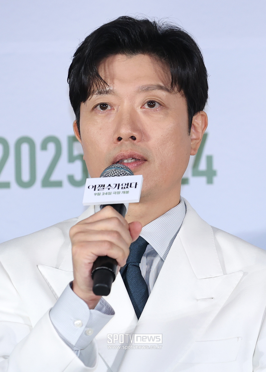 [포토S] 인사말 하는 박희순