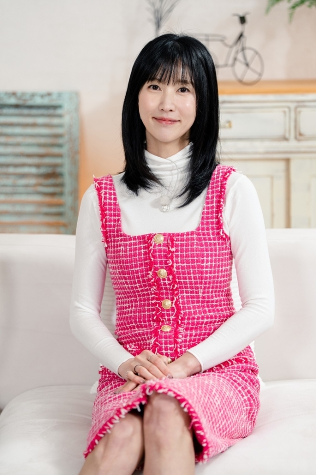 [단독]벌써 3연속 '랑데부'…이수경, '심우면 연리리'로 '찐친' 박성웅과 부부 된다