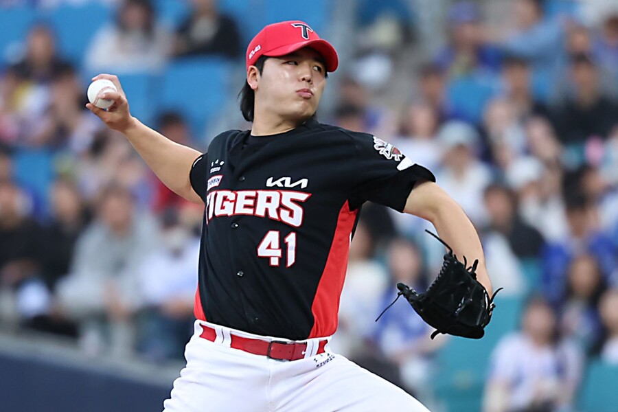 KIA 최악의 불운남, 드디어 1군 복귀… 이범호는 왜 1군에 불렀나, "던지는 것 봐야 체크 가능"