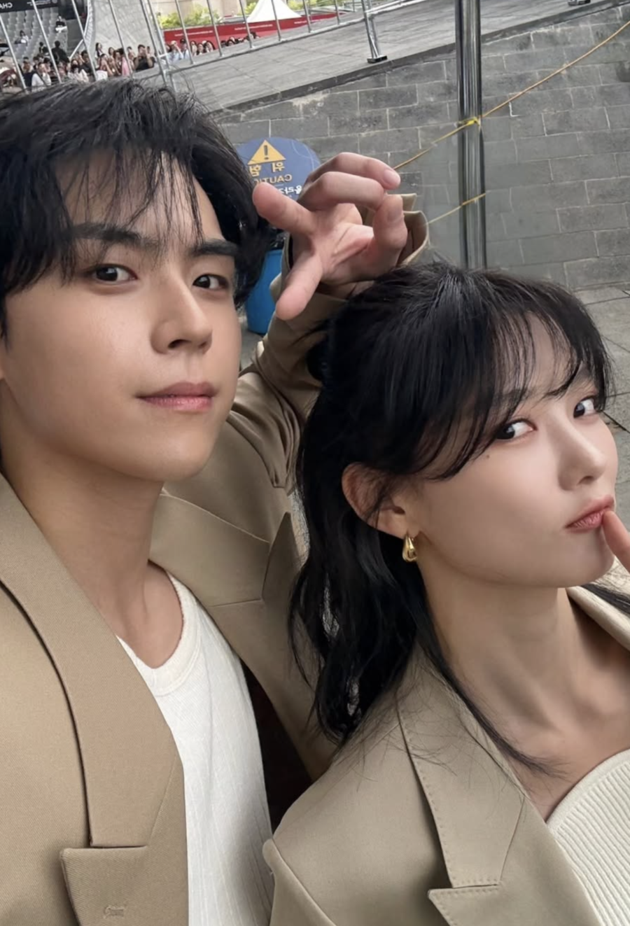 김유정, 열애설 김도훈과 투샷 공개…이쯤되면 진짜 당당한 거