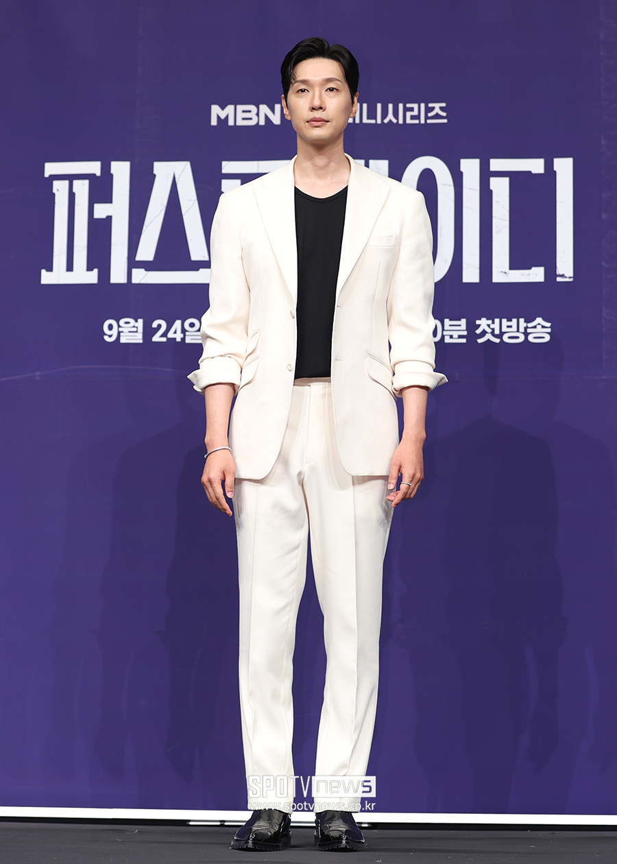 [포토S] 지현우, 믿기지 않는 비율