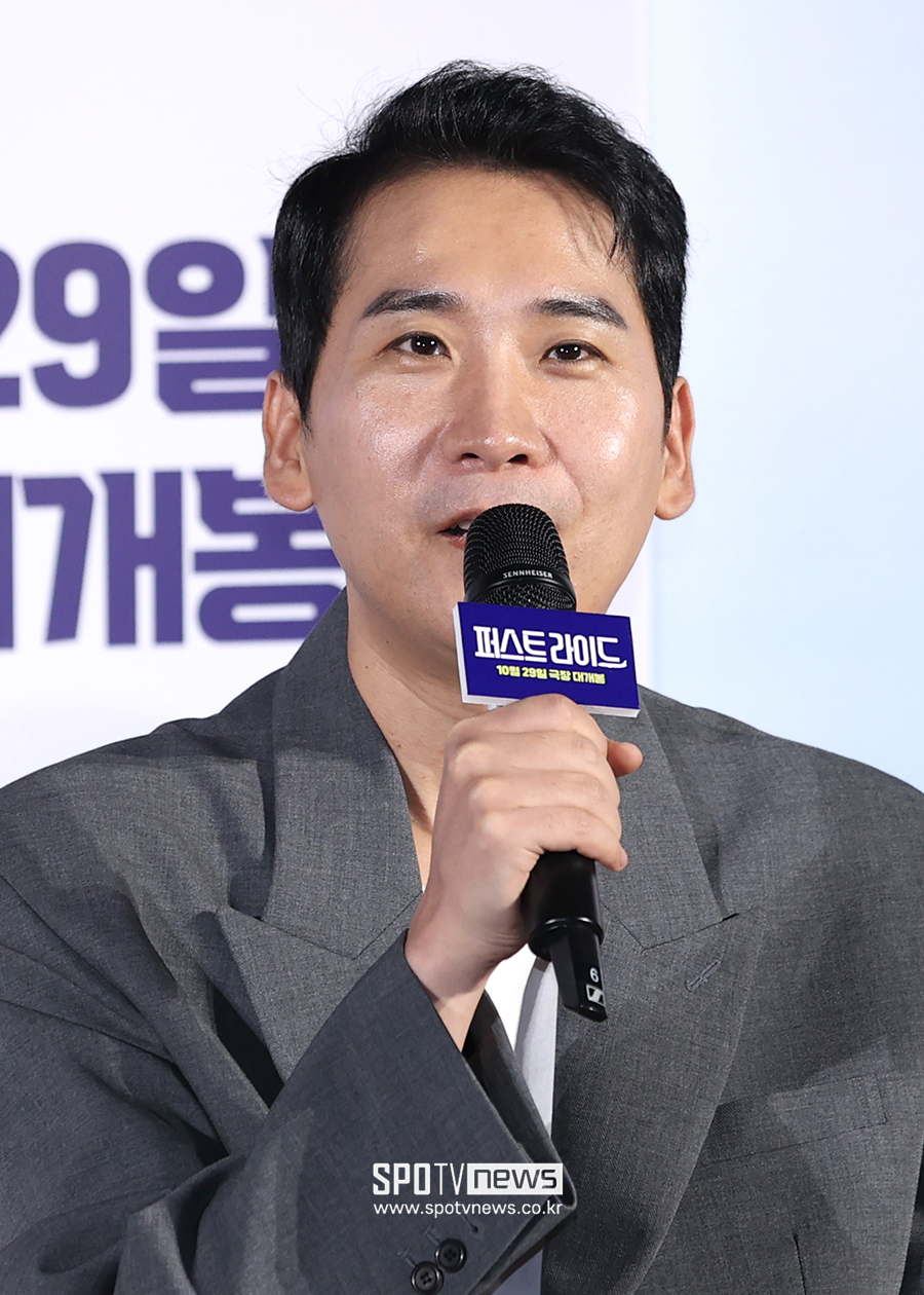 [포토S] 인사말 하는 남대중 감독