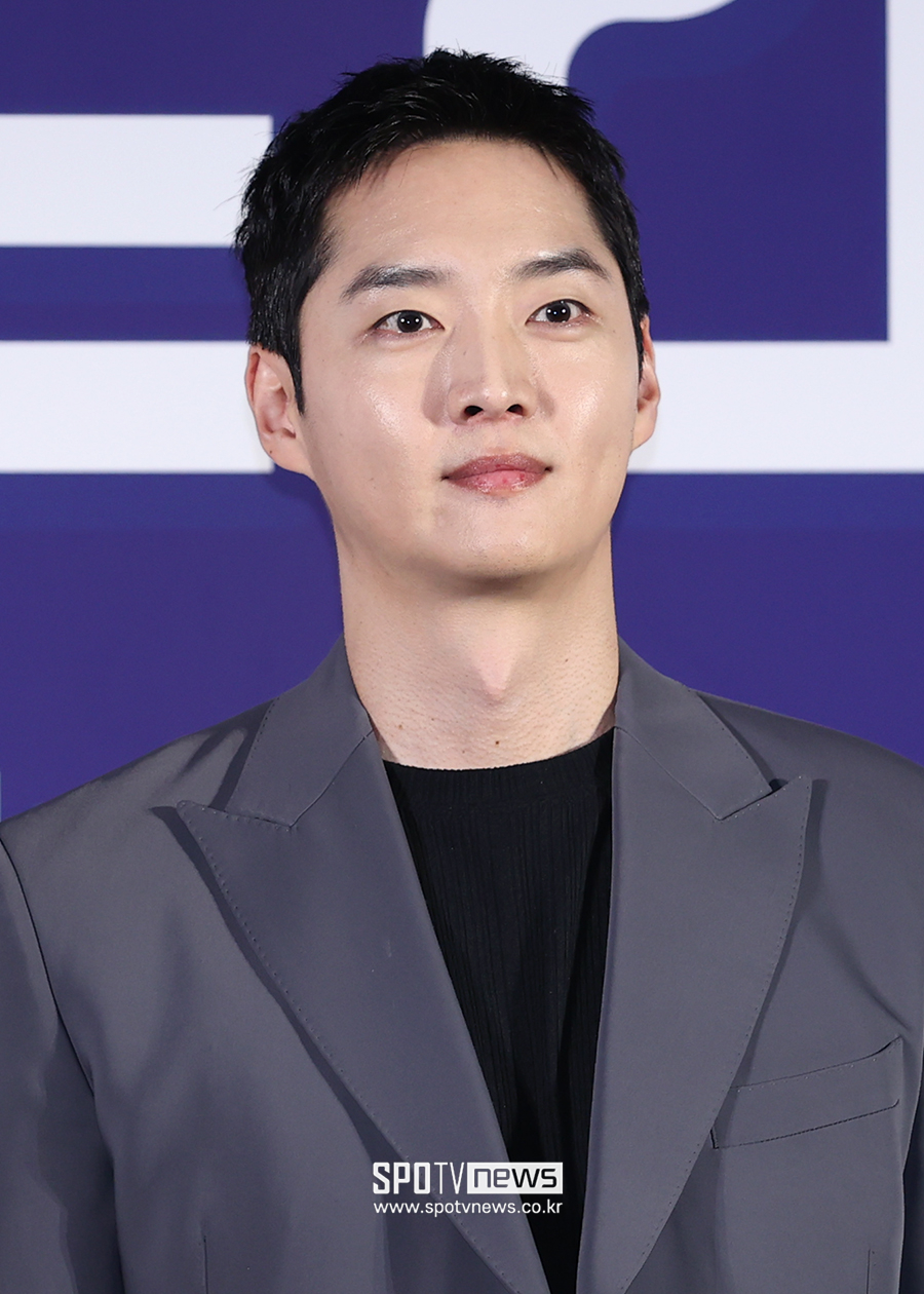 [포토S] 강영석, '남대중 감독이 인정한 두상'