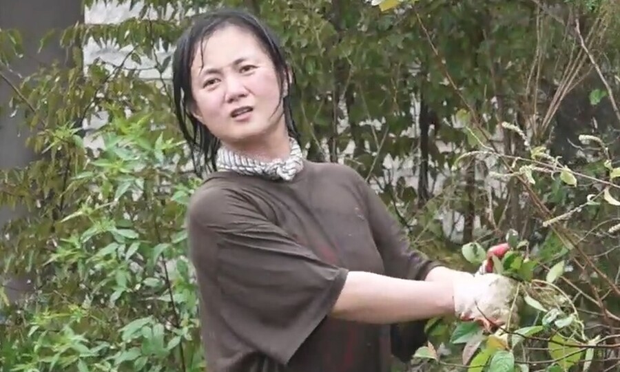 훌렁 벗은 오빠들…울고있던 박나래 위해 전현무·기안84 나섰다 "'나혼산' 우정"