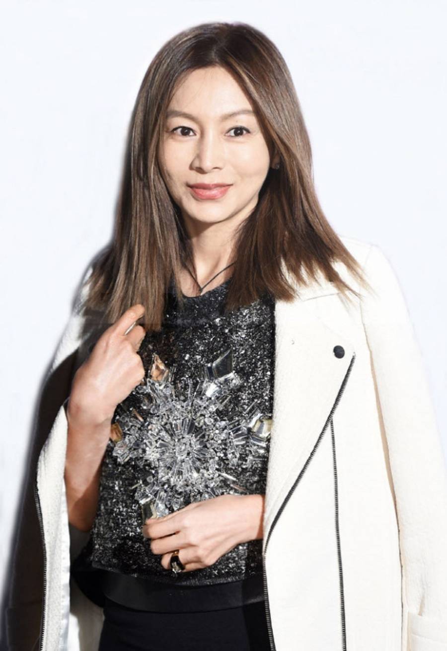 [단독] 황신혜, 연기 재개 신호탄…큐브엔터와 전속계약 체결