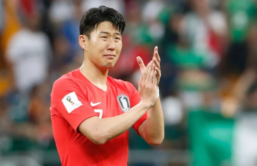 “레전드 손흥민도 짐 쌌다” 韓 후보 전멸→AFC, 국제선수상 후보 '충격' 반전…이강인 단독 생존 '역대급 수모'
