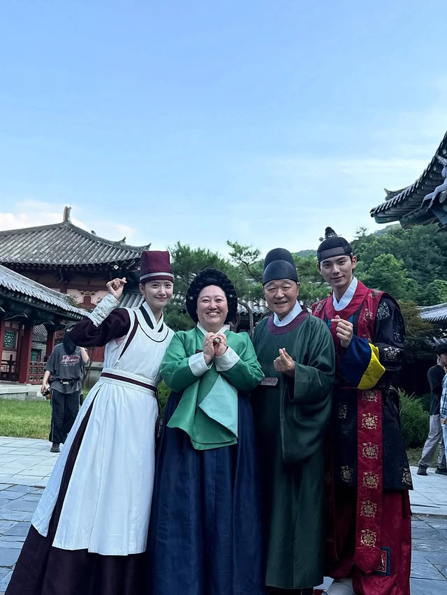 임윤아, '폭군의 셰프' 종영 앞두고 비하인드 공개…강한나 "죽어도 못 보내"