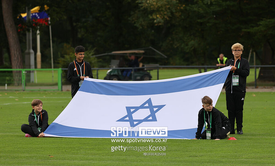 ▲ 물론 이스라엘 축구대표팀 전력이 UEFA 제재 여부와 상관없이 FIFA 월드컵 본선행을 거머쥘 수 있느냐는 다른 차원의 문제다. 현재 이스라엘은 유럽예선 I조에서 노르웨이, 이탈리아에 이어 3위를 달리고 있다. 본선 직행 티켓이 주어지는 조 1위는 사실상 멀어진 상태다. 조 2위국에 주어지는 플레이오프 진출권 확보도 '전통의 강호' 이탈리아를 넘어서야 하는데 이마저도 녹록잖은 게 현실이다.