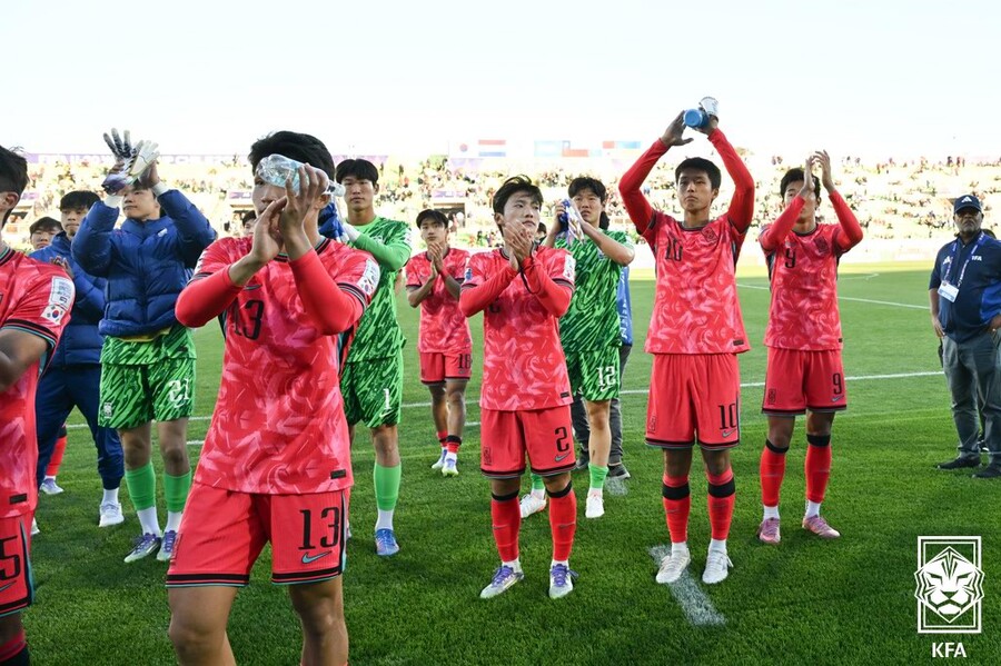 ▲ 28일 칠레 발파라이소 엘리아스 피게로아 브란데르 스타디움에서 한국과 우크라이나의 2025 FIFA U-20 월드컵 조별리그 첫 경기가 열렸다. 한국은 전반에만 2골을 허용하면서 1차전을 아쉽게 패했다. ⓒ 대한축구협회