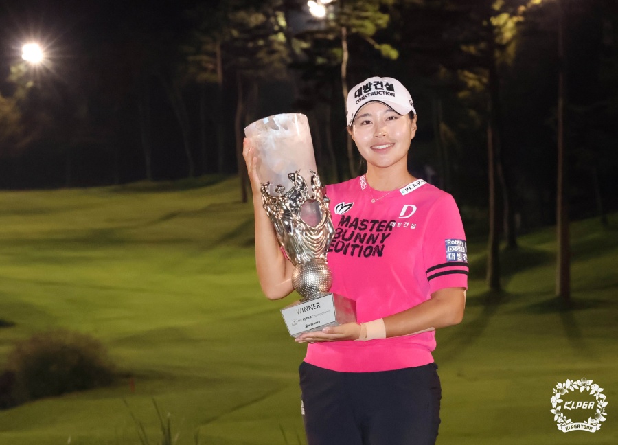 성유진, 7시간 연장 혈투 끝에 하이트진로 챔피언십 우승...첫 메이저 타이틀 획득