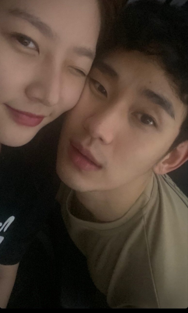 김수현 측 "故김새론 투샷, 2016년 아닌 2020년…경위 상세히 못밝혀"