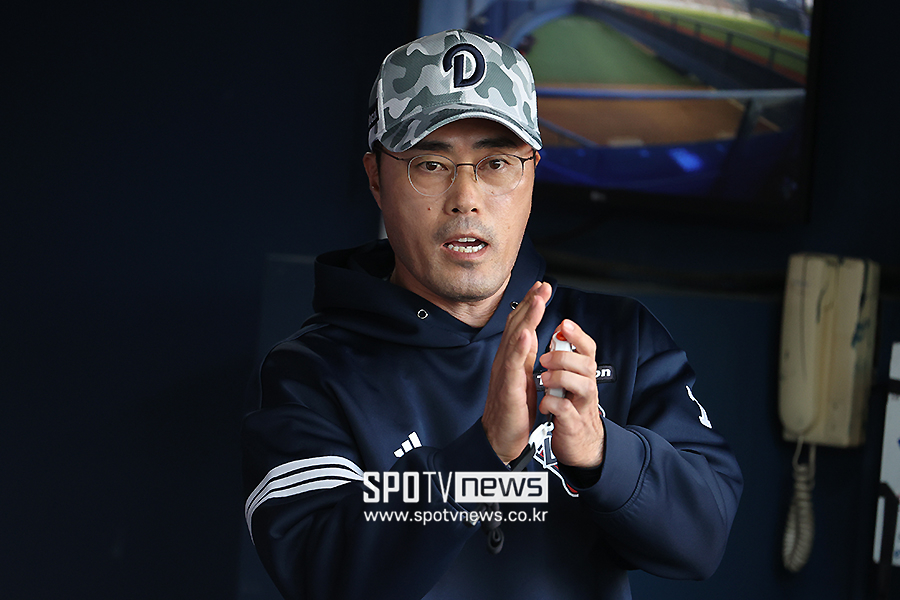 '승률 0.458' 두산 조성환 대행 체제, 라이벌전 승리로 끝…"믿어준 선수들에게 정말 고마운 마음뿐"
