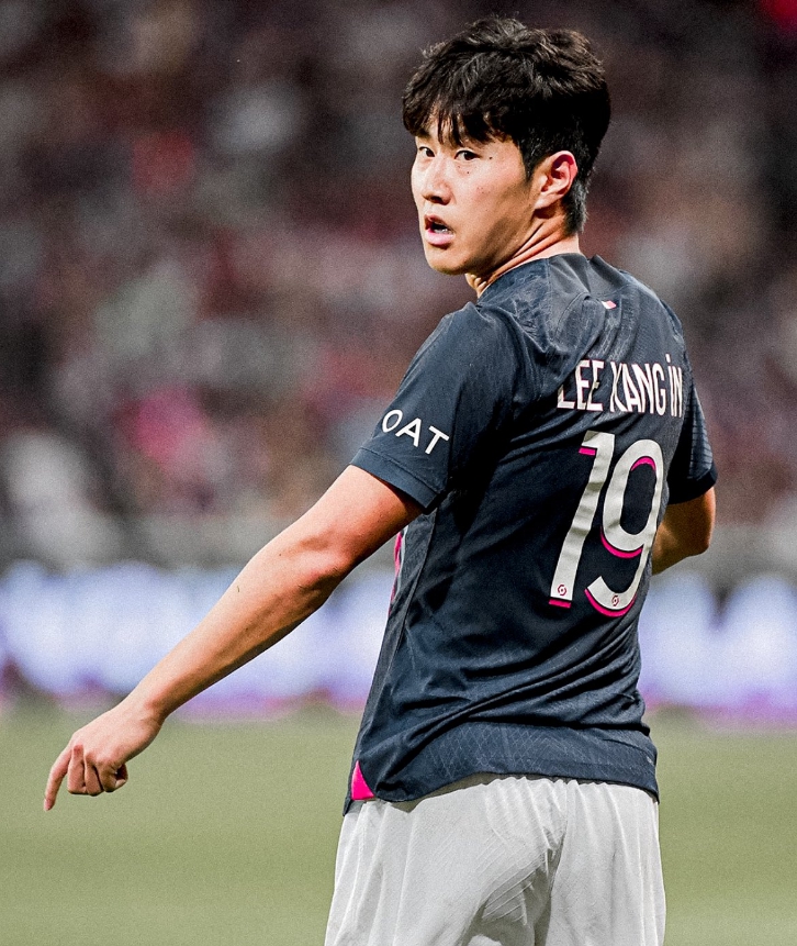 “슈퍼컵 영웅→UCL 구원자?” PSG 부상 쓰나미, 한국 에이스에 달렸다…이강인 '바르사 원정'서 생존 시험대