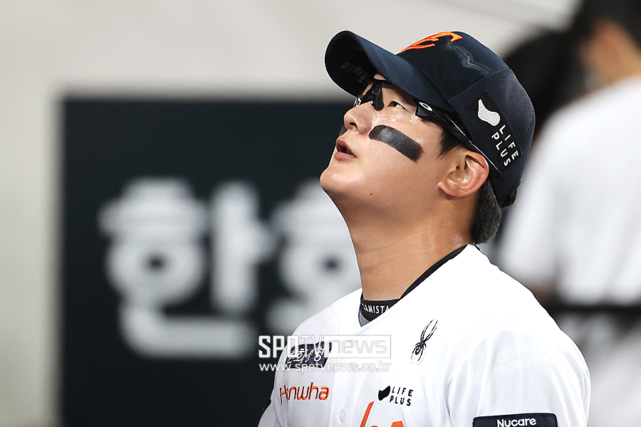 ‘한화 망연자실 대충격’ 김서현 9회 2사 후 투런포→또 투런포 허용 충격 역전패… 한화 기적 사라지고, LG 정규시즌 우승 확정 [인천 게임노트]