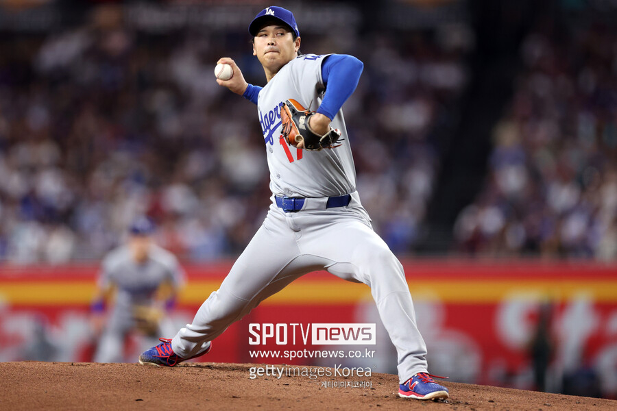 '투수 오타니' PS 데뷔전 확정됐다, NLDS 1차전 선발 등판…"투구 수 제한 등 없을 것"